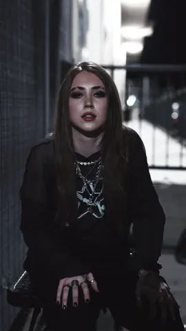 A post by @kamikehoe on TikTok caption: did I make u obsessed? #NewMusic #altrock 