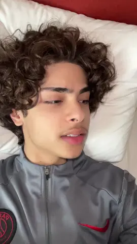 A post by @nasimstt on TikTok caption: I cant be the only one