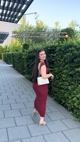 A post by @denisa_cristina13 on TikTok caption: Să îți dai seama cine eşti şi ce poți nu înseamnă că te încrezi, ci înseamnă că devii cu adevărat conștientă de calitățile cu care Dumnezeu te-a înzestrat☀️ so, shine bright like a diamond🩵 #foryoupagee 