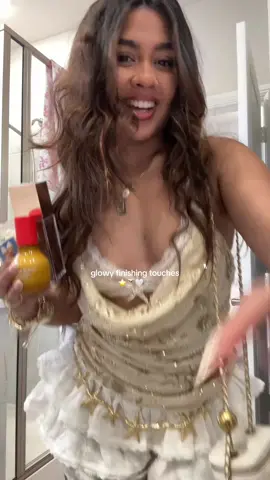 A post by @ on TikTok caption: so glowyyy and everything smells amazing 🤍⭐️#finishingtouches #glowingskin #glowyskin #bodybutter #tan #summerglow #josiemaran #bodyoil #perfume @Josie Maran @Patrick Ta Beauty 