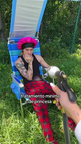 A post by @moncluscarol on TikTok caption: Siempre debo ser tratada como una princesa @Carlos Alberto Fuentes 