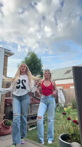 A post by @hannahslaney__ on TikTok caption: Pookie @Ellie Pacey 