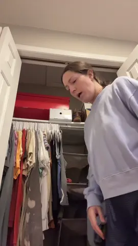 A post by @lewwni on TikTok caption: how to dress like miss america #fyp 