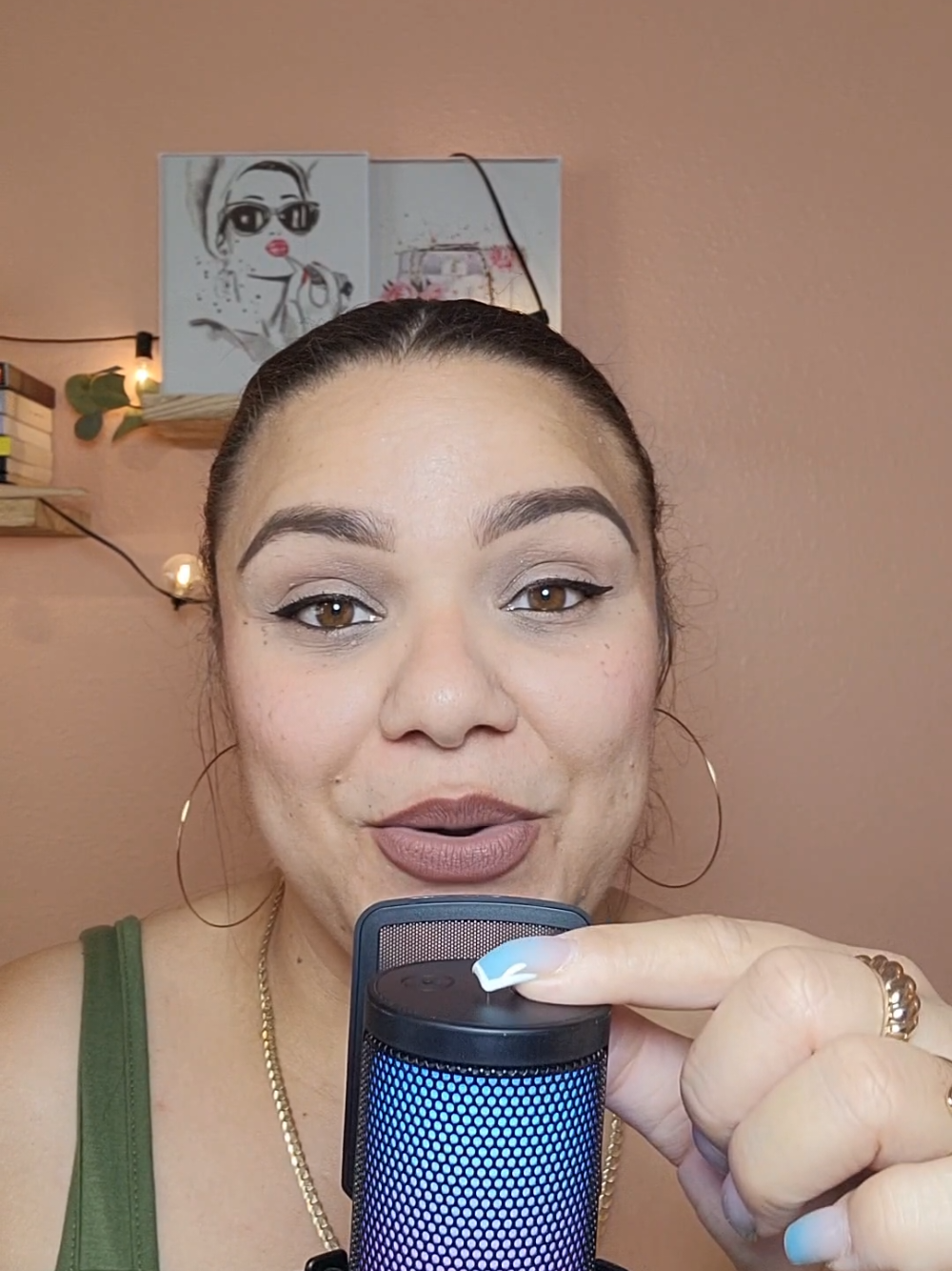 A post by @therealveronika_ on TikTok caption: You can tell the difference right in this video! No more need for a huge setup, no more procrastinating! Get your Maono microphone today and get started now! #fyp #maono #microphone 