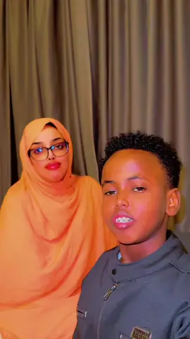 A post by @xasanaxmed922 on TikTok caption: Jclkyda cusub ❤️😂@Malabo🌸✨👸🏼 @Bilaal bulshaawi 🦁 @Goat Geeseey 🐐🇸🇴 @Mr Cantuuge 