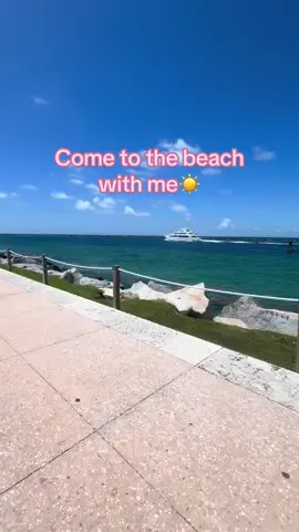 A post by @rollinwithnunu on TikTok caption: So blessed to live here☀️🙌🏼#rollinwithnunu #fyp #rollerskating #fyp #trending #viral #foryoupage #beach 