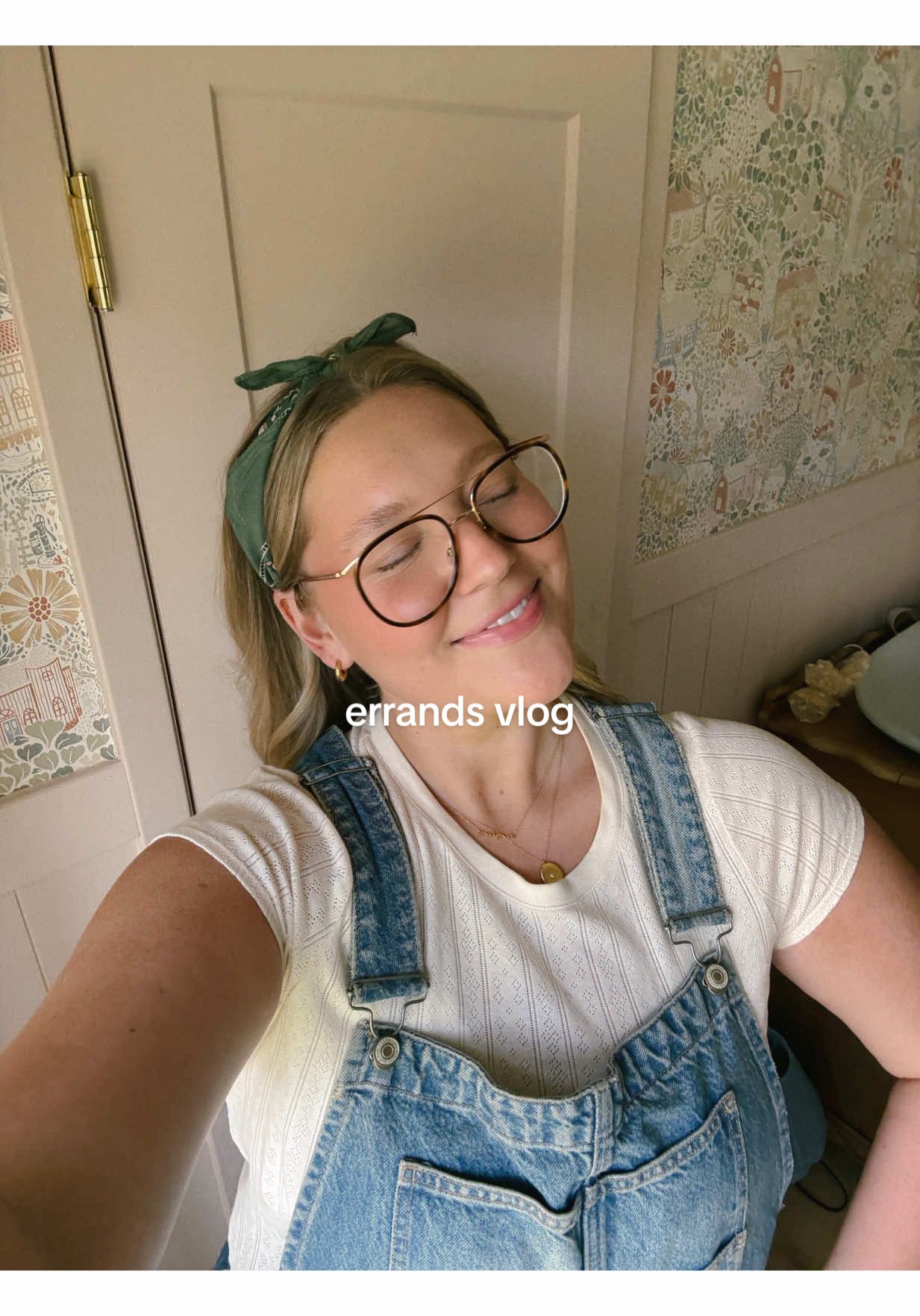 A post by @emilyfranciswheaton on TikTok caption: birthday party eve!!! ⛳️ #vlog #errandvlog #birthdaypartyprep #partyprep 