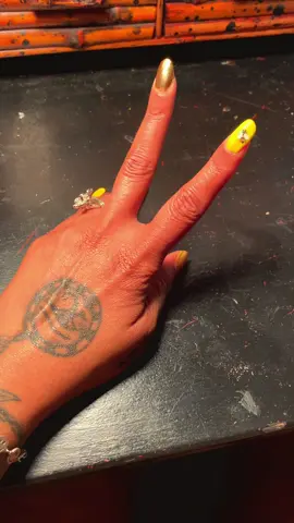A post by @mommymadekidapprovedtv on TikTok caption: #diy💅🏽 