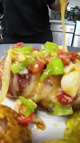 A post by @tradicionespr on TikTok caption: 🐟🦑🌴 Brutal Restaurant de Mariscos ❤️🇵🇷 Frente al Malecon.. Prueben el Filete Mero Rellenao !!