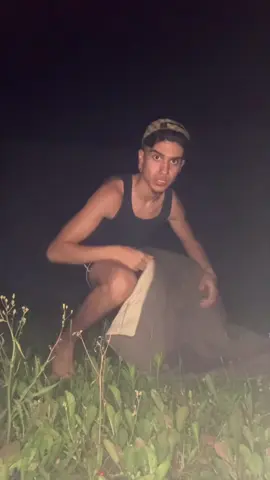 A post by @eldenolive on TikTok caption: Lasst einfach draußen schlafen #fyp #foryoupage #viral #eldeno 