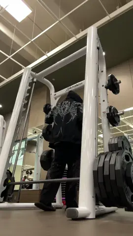 A post by @clarkybateman on TikTok caption: @Breathedivinity July 24 || Why must we act like so many psychological elements of lifting are separate from what’s considered “optimal” or “scientific?” The bread and butter of your training is literally always going to be intensity, e.g. motor unit recruitment.  Now that’s always going to have some nuance in the sense that certain smart training principles allow for higher motor unit recruitment in the muscle you want to hit, but training enjoyment is going to make a SIGNIFICANT impact on your progress in the long term. I was thinking about this a couple weeks ago- I used some pressing machines instead of single joint fly movements for chest, but the machines were genuinely so smooth and had such a beautiful resistance profile that it arguably might give me higher MUR in my chest then a mediocre “optimal” setup that feels kinda uncomfortable. Now in the long term, who knows if things would play out that way, but feel is truly underrated in my opinion and you should combine knowing what muscle has the best leverage to execute a movement WITH the afferent feedback you’re receiving from the target tissue.  IF FEEL GOOD, MOTIVATION GOOD, INTENSITY GOOD, ME BUILD MORE MUSCLE👍 it’s like a bell curve with bottom IQ % thinking feeling is everything, middle % is like eh doesn’t matter and top % yes it CAN matter 