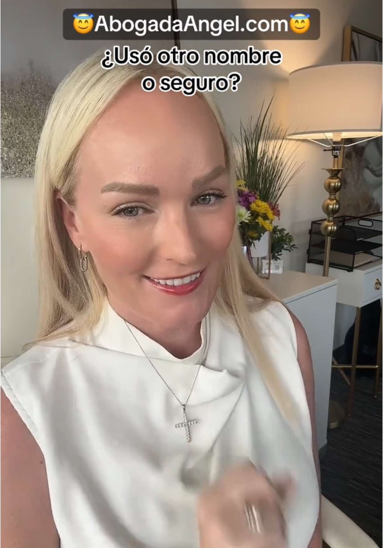 A post by @abogadaangel on TikTok caption: Aunque haya utilizado un nombre o seguro falso en el pasado, todavía podrían existir formas de arreglar 😇📞 800-259-5555 #immigrationlaw #abogadodeinmigracion #arreglarpapeles #abogadaangel #nombrefalso #lisinskilawfirm  La firma de abogados Lisinski tiene sucede en Powell, Dublin y se ocupe exclusiva exclusivamente de casos de inmigración federal ya que Angel Lisinski tiene licencia para practicar la ley estatal sólo en Ohio. Los resultados varían y no pueden ser garantizados. El éxito pasado no garantiza resultados futuros. Las publicaciones no constituyen asesoramiento jurídico. No todos califican. 