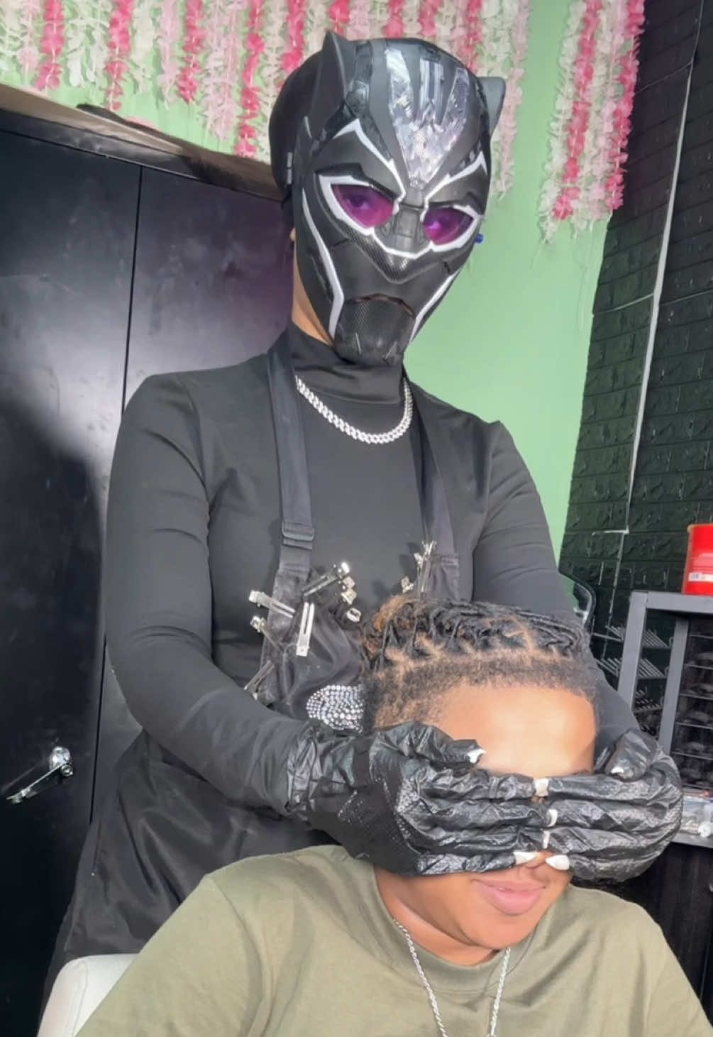 A post by @destineeshair on TikTok caption: why would she try me like that 😭 #detroitstylist #detroitbraider #detroithair #hair #hairstyles #hairtransformation #hairgoals #bundles #hairstyling #braidstyles #braiders #braidedhairstyles #westland #braidsmichigan #wig#wiginstall #michiganbraider #michigan #explorepage #explore #detroit #detroitbraider #dearborn #wigoligist #blackbraider #locstyles