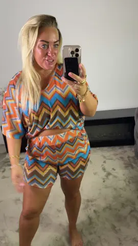 A post by @closetvanval on TikTok