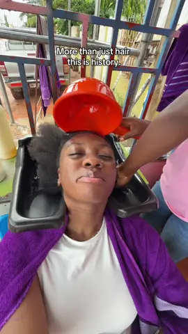 A post by @naimadasilva on TikTok caption: Mehr als nur Haare das ist Geschichte.✨