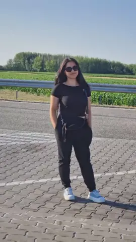 A post by @floreflorentina10 on TikTok caption: #foryou🥰🥰 #viatamea❤️🙏🏽♾️ #Două_Suflete❤️❤️ 