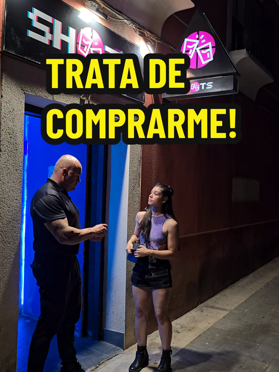 A post by @sergioelportero on TikTok caption: No sé si sería verdad lo de su padre, pero no tengáis tanta prisa por entrar a la discoteca, no es para tanto mi gente! Abrazo para todos y gracias por suscribiros 😊 #elportero #bouncerpower #viral 