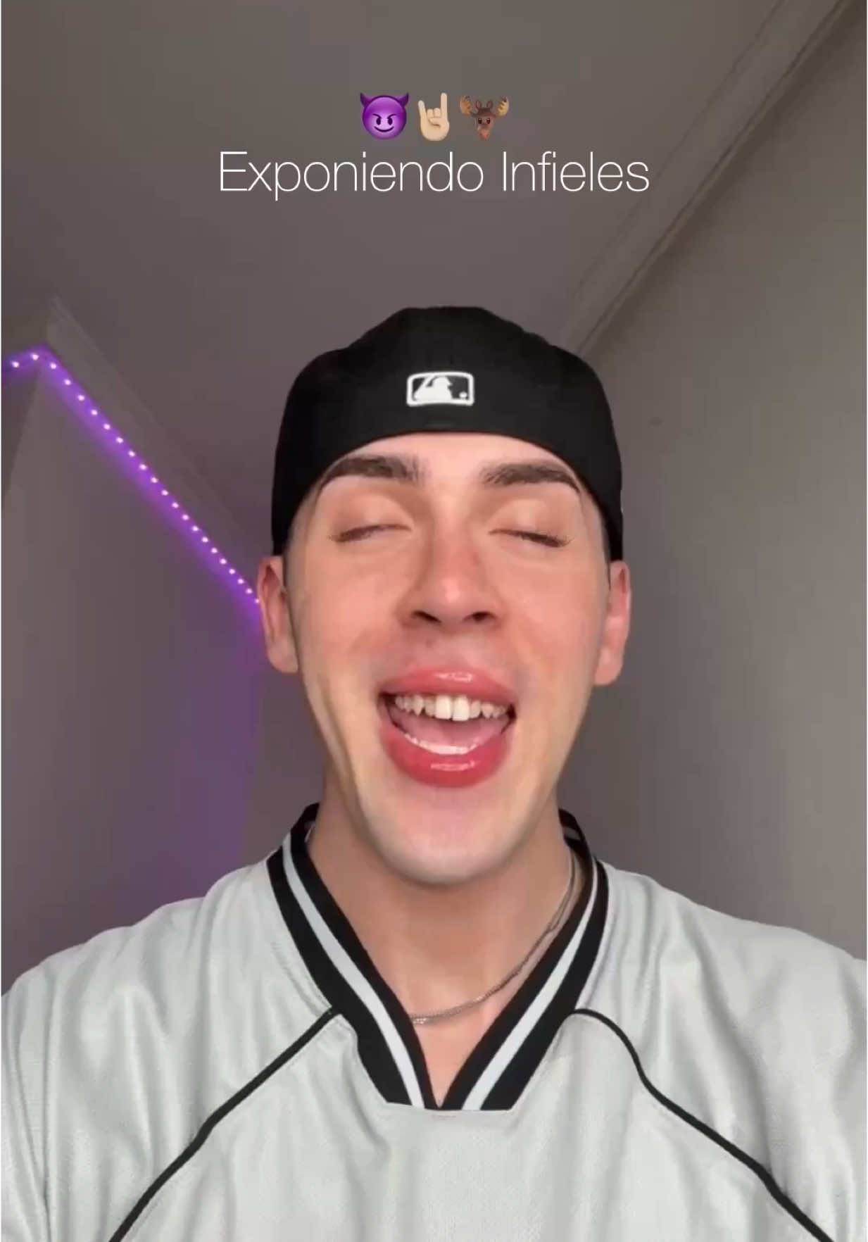 A post by @jorgecyrus on TikTok caption: SALSEO CUERNIL 😈 (Cualquier parecido a la realidad es pura coincidencia) #INFIELES #FAKESITUATION 😉