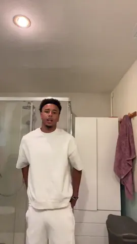 A post by @93maxime on TikTok caption: GRWM para ir al @SHARE Festival no se falla ningun año🫨
