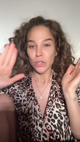 A post by @oceaneamsler on TikTok caption: Mon maquillage pour le concert de Beyonce. Maquillage éternel 
