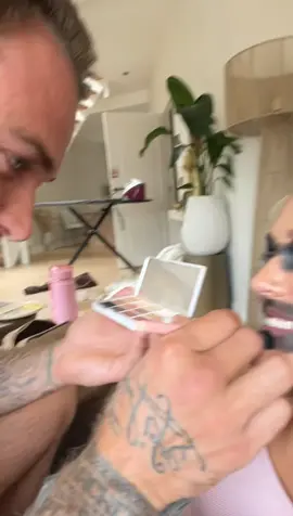 A post by @marijnkuipers on TikTok caption: Makeup artis Dave 