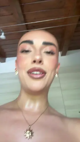 A post by @martinatrincaa on TikTok caption: Fit check volante