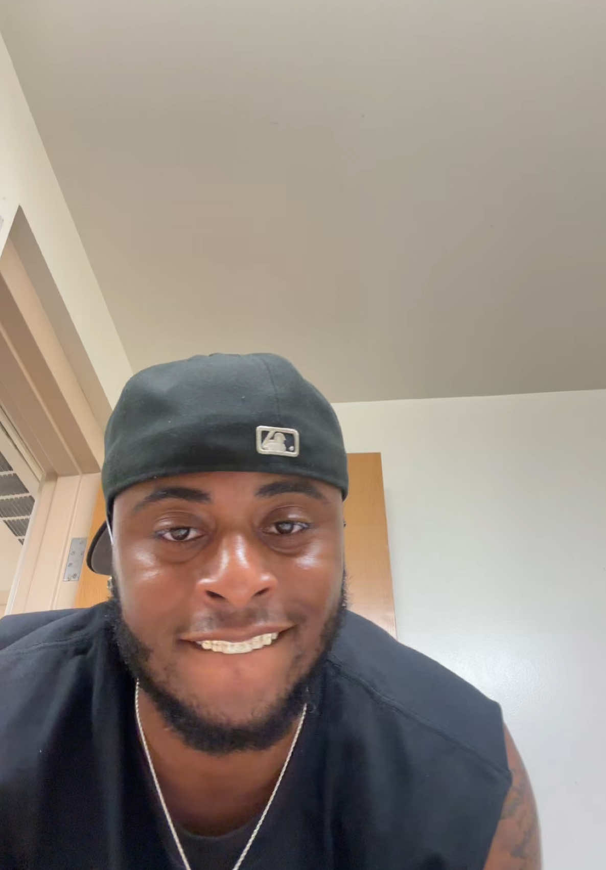 A post by @kwloading on TikTok caption: This shii catchy ash 😭 #fyp 