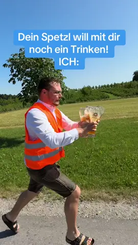 A post by @bayerischerfreak on TikTok caption: Endlich wieder! #bayerisch #münchen #bayern #fry #dorfkinder #freibad #bavaria #volksfest #sommer 