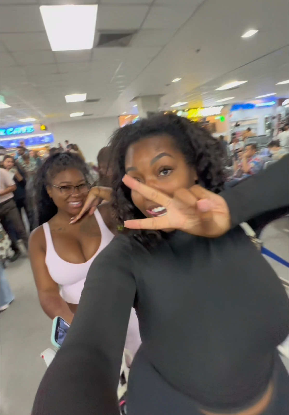 A post by @itsnatiajah on TikTok caption: Bangkok what’s good ? ❤️  YT - itsnatiajah #fy #blackgirktiktok #blackgirltravel #blackgirlluxury #bangkokthailand #airasia #thailand 