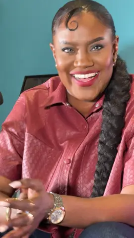 A post by @ouverturemedia on TikTok caption: COACH BINTA / #confessionnocturne @880TV 