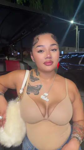 A post by @daysidukess on TikTok caption: Mamis 