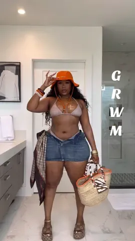 A post by @badbrownskinnn on TikTok caption: Summer vibes loading ✨ #makeup #grwm #makeupforblackwomen #summerootd 