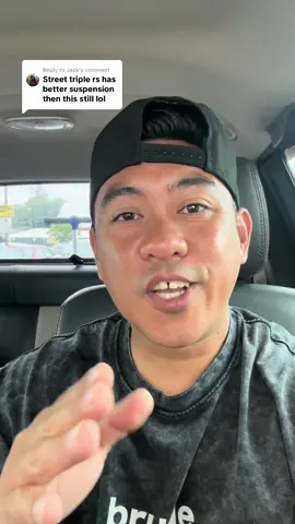 A post by @adobomoto on TikTok caption: Replying to @Jack yamaha R9 vs triumph 765 thoughts
