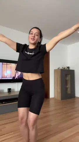 A post by @anamariamihai33 on TikTok caption: #amintire 