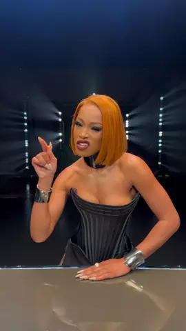 A post by @kekepalmer on TikTok caption: 😅😅