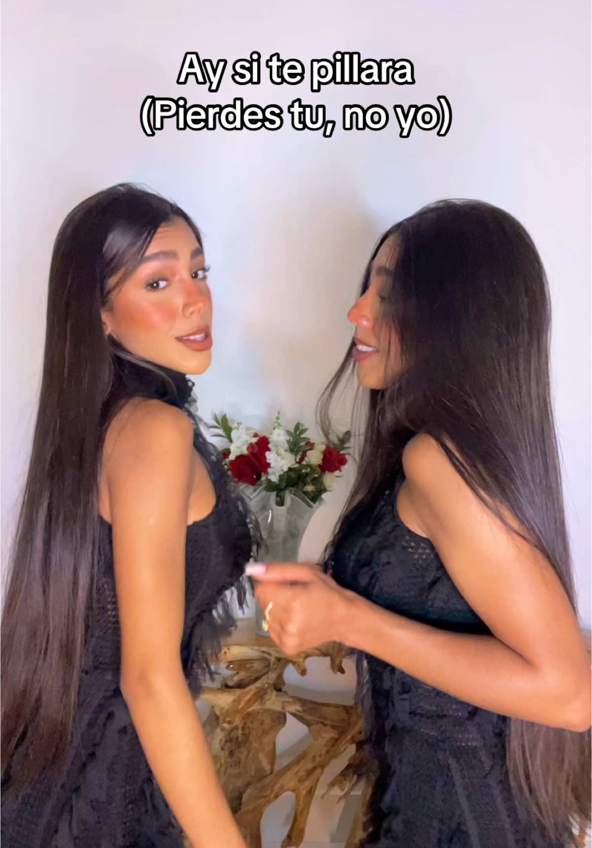A post by @pedraza_twins17 on TikTok caption: 😉😘 #foryou #parati #fyp ig-pedraza_twin 