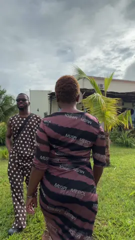 A post by @jojolecomedien1 on TikTok caption: 🤣🤣🤣🤣