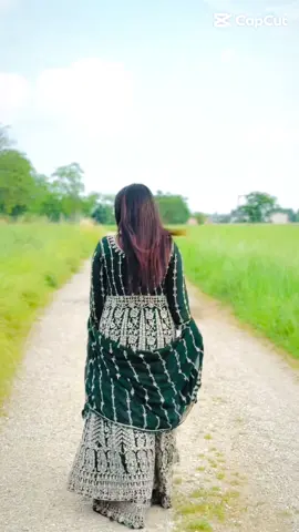 A post by @_farjana_mitu on TikTok caption: 💚🖤🤍 #team_mitu#farjanamitu#wasirdidi#mituthebest#Rafsannahiyan#perte#foryou#tiktokitaly  