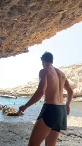 A post by @olivermillsn on TikTok caption: That’s quite nice #france #marseille #france🇫🇷 