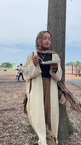 A post by @punamchowdhury623 on TikTok caption: Alhamdulillah summer begin with picnic #foryou #foryou #fypage #fypシ #desi #tiktokviral #muslim #modest 