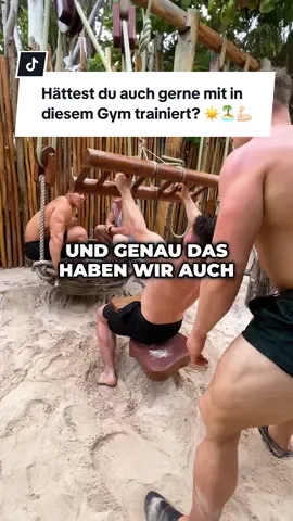 A post by @kaygedan on TikTok caption: Hättest du auch gerne mit in diesem Gym trainiert? ☀️🏝️💪🏻 #muskelaufbau #fitness #fitnesstips #beachworkout 