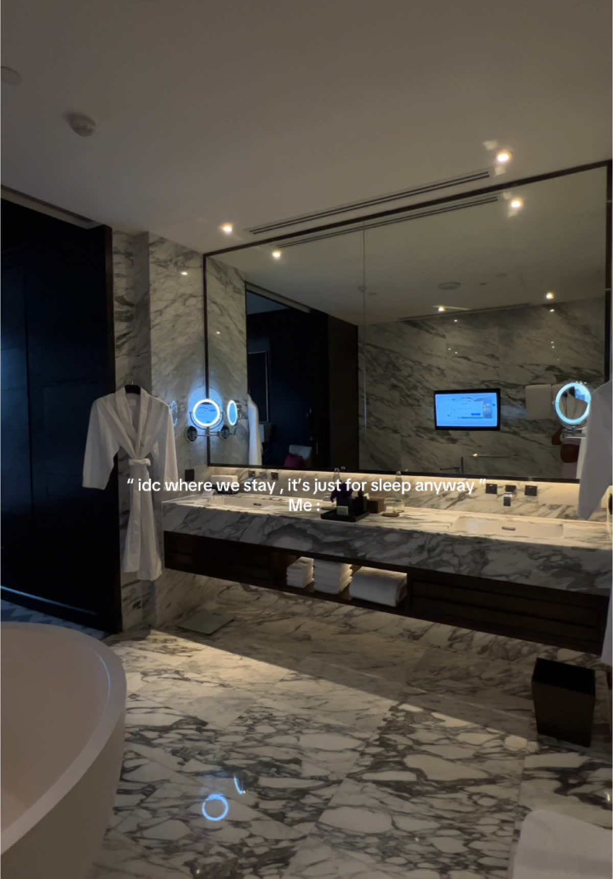 A post by @itsnatiajah on TikTok caption: Yes we sleep but in LUXURY - This has to be one of the prettiest rooms I’ve stayed in 💕 #fy #blackgirktiktok #blackgirlluxury #luxury #luxuryhotel #bangkokthailand #hotel #resorts #blackgirltravel 