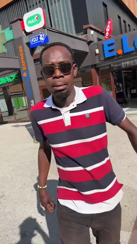 A post by @sambiskoo on TikTok caption: Malienw Korôbalén cherche 👀 une nouvelle femme 👩 j’ai rien dit hein depuis sissan.🤭😁😂##sambisko##sambiskoo##humor##drole##bamakomali🇲🇱