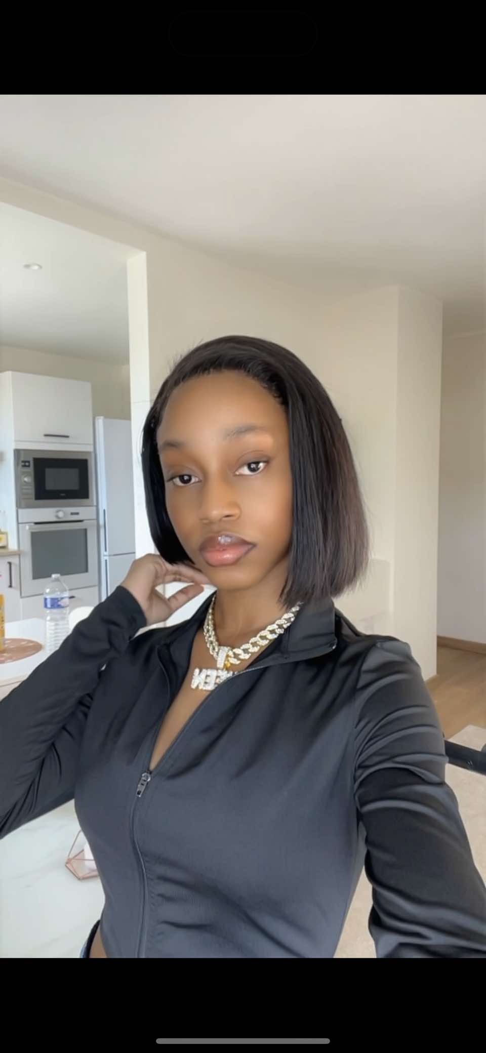 A post by @kim__makosso_2 on TikTok caption: @𝒦𝐼𝑀 𝑀𝒜𝒦𝒪𝒮𝒮𝒪 👑 #pourtoi #kimmakosso #livematch 