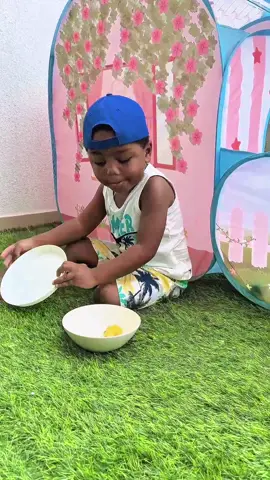 A post by @matifamily_luke on TikTok caption: Plus malin que son père 😂😂 @Mati Family #matifamily #babyluke #babymatifa #funnyfamily #jenny #workingroyals 
