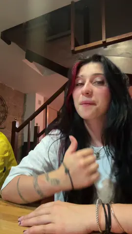 A post by @jjeesiicaa_ on TikTok caption: A mi no me importa y a ti? 
