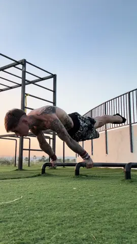 A post by @flycare.sw on TikTok caption: ALGO DE HOY 🔥💯 #motivacion #motivacional #desarrollopersonal #viral #paratii 