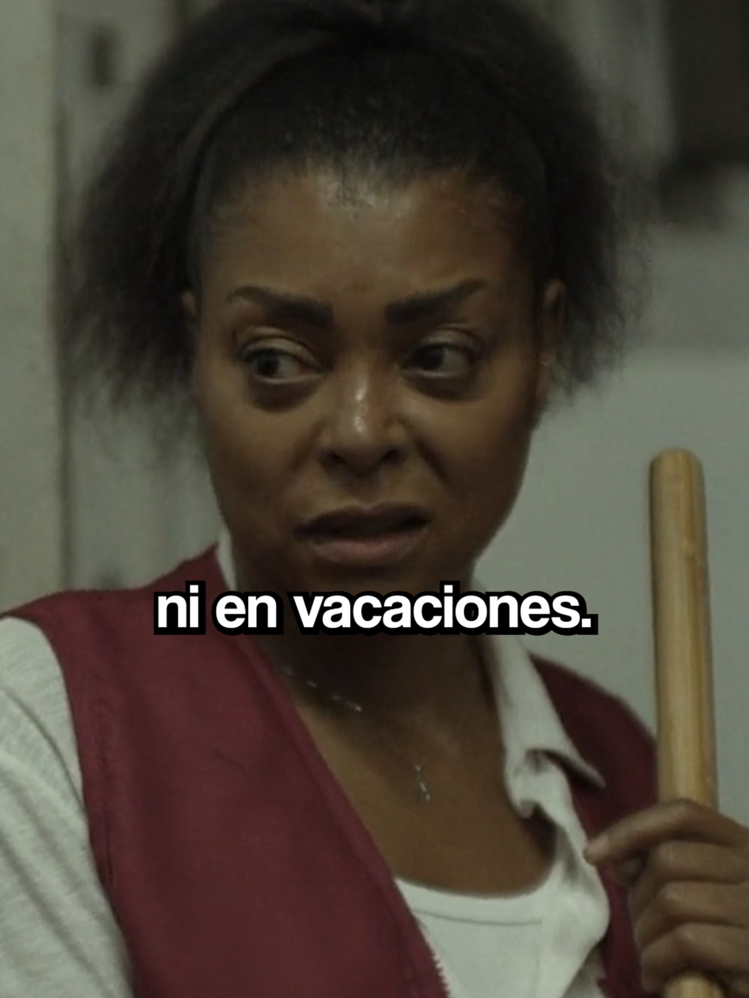 A post by @faridieck on TikTok caption: Poco se habla de esa maternidad que se vive en soledad, sin manos que ayuden, en la que todo depende de una sola persona que termina siendo el muro que lo aguanta todo y al mismo tiempo, la cuerda que está a punto de romperse. Sígueme aquí @faridieck para más relatos y reflexiones.