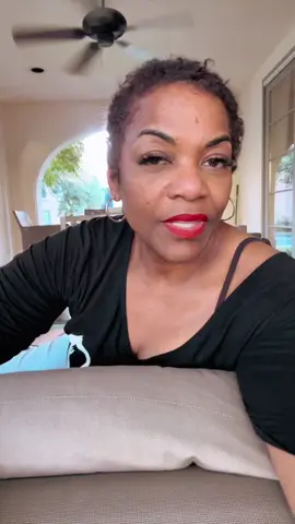 A post by @tracieandcheryl on TikTok caption: 🫢