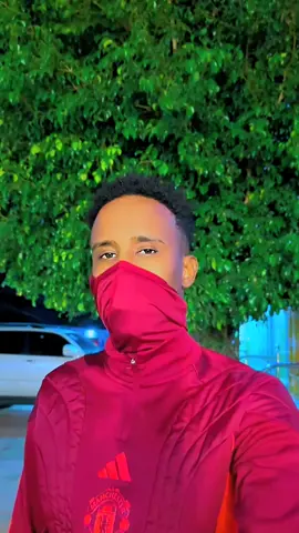 A post by @miisankaculus1 on TikTok caption: Naaaa kalaay 😭😂😂😂#jamaalciise476 #somalilandtiktok💚🤍❤ #orangerevolution🐅🔥🧡🧡 #fyp 